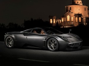 pagani-will-also-be-in-the-game-this-year-with-an-upgraded-version-of-its-huayra-hypercar