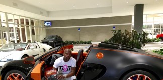 Floyd Mayweather si objednal ďalšiu hračku, je ňou nové Bugatti CHIRON