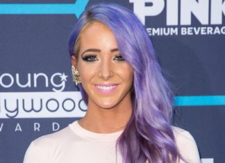 Šialená blogerka Jenna si dá na seba 100 vrstiev make-upu