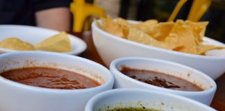Medzinárodný deň chipsov a dipov. Toto je tých 7 najlepších kombinácii!
