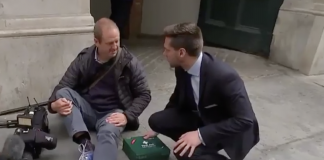 Kameramanovi prešlo auto priamo po nohách. Aké to je? Uvidíte vo videu!