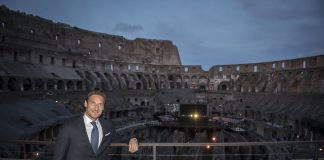 Francesco Totti to poriadne roztočil. Na svoju narodeninovú oslavu a krst knihy si prenajal rísmke Koloseum