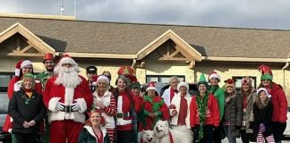 Ľudskosť a láska miestnej komunity. Celé mestečko oslávilo Vianoce o 2 mesiace skôr, pretože jeden miestny 12-ročný chlapček trpí vážnou chorobou a nemusí sa tých pravých už dožiť