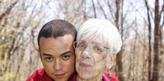 Mladý Američan randí iba s dôchodkyňami: Tá najstaršia má 91 rokov!