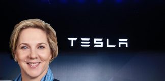 Tesla má náhradu! Elona Muska nahradila vo vedení spoločnosti Robyn Denholm