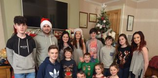 Vianoce 21-člennej rodiny, balenie darčekov od augusta a nákupné košíky na prasknutie