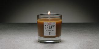 Romantika pri sviečkach? KFC prekvapuje sviečkou s vôňou mäsovej omáčky