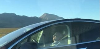 VIDEO: Vodič Tesly zaspal za volantom. Podarilo sa ho nakamerovať okoloidúcim na diaľnici v Las Vegas