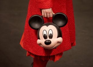 Značka Gucci prekvapila predraženou 3D kabelkou v tvare myšiaka Mickeyho
