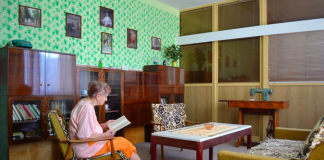Nemocnica v Česku zriadila izbu v štýle 60tych rokov minulého storočia, seniorom pomáha s ich pamäťou