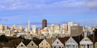 San Francisco je prvým mestom na svete, ktoré úplne zakázalo plastové fľaše
