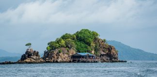 Za fotku s lietadlom pokuta či trest smrti? Vláda sa rozhodla sprísniť tresty na známej pláži