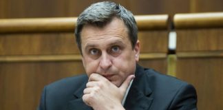 Kpt. Danko chce o 3 metre tromfnúť Maďarov vo výške nového stožiara pred parlamentom