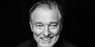 Vo veku 80 rokov zomrela česká spevácka legenda Karel Gott