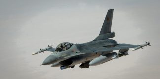 Na Floride je na predaj plne funkčná stíhačka F-16