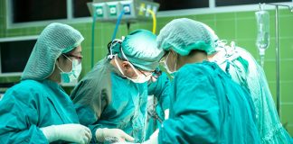 Chirurg transplantoval tvár prvému Afroameričanovi a výsledok operácie je naozaj úžasný