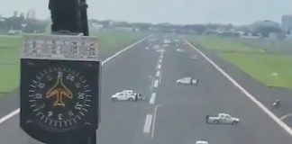 Ekvádorskí policajti fyzicky bránili pristátie lietadlám zo zahraničia